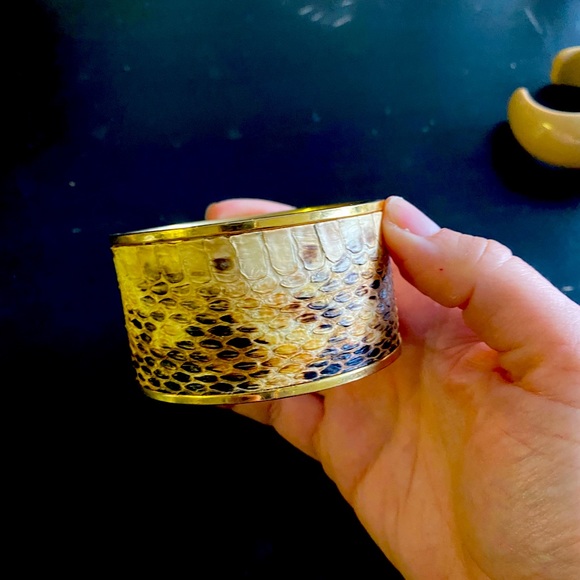 Vince Camuto cuff bracelet - Picture 1 of 2